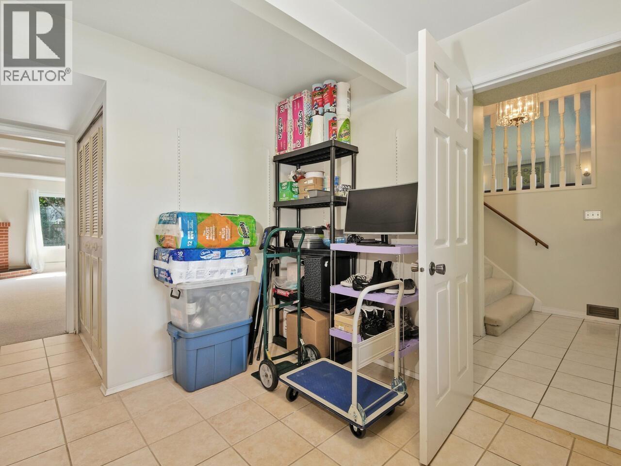 7080 Kimberley Drive Property Photo 12