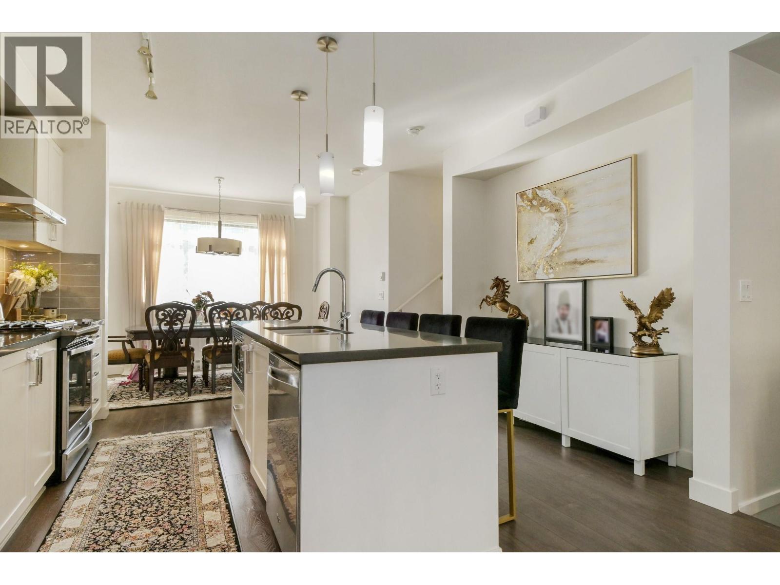 136 11305 240 Street Property Photo 8