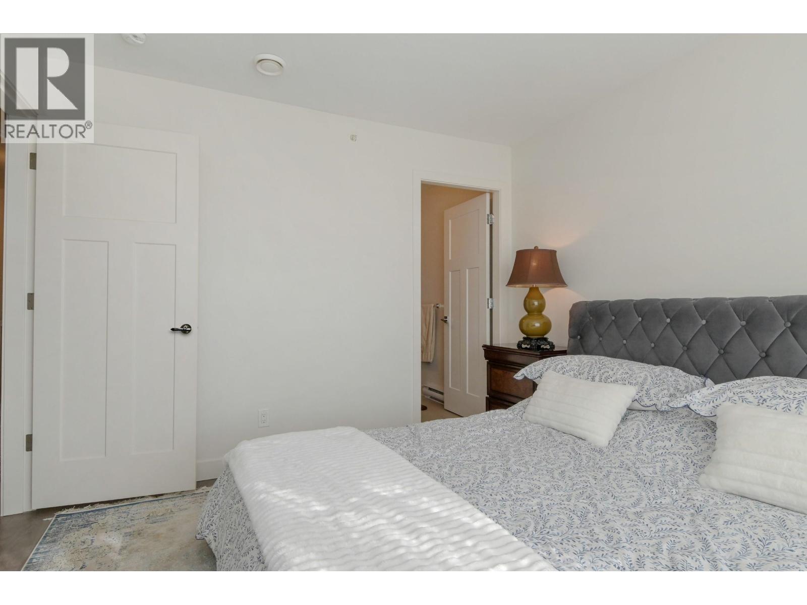 136 11305 240 Street Property Photo 16