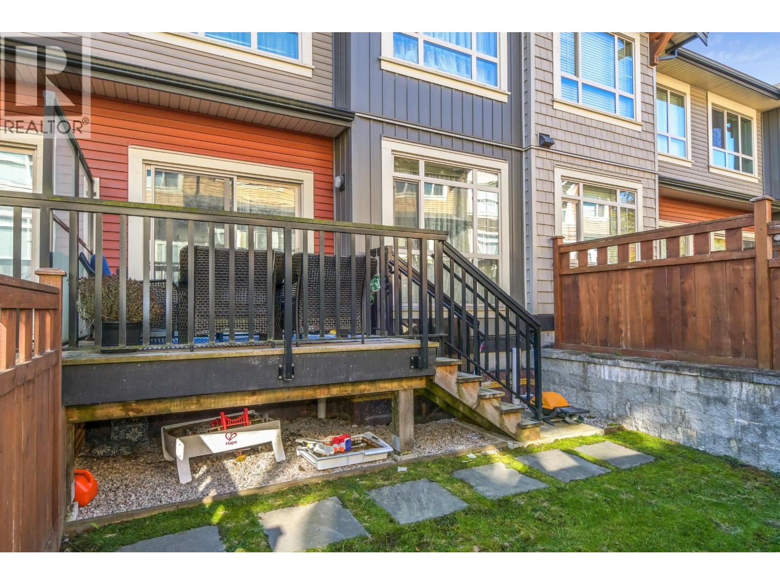 136 11305 240 Street Property Photo 26