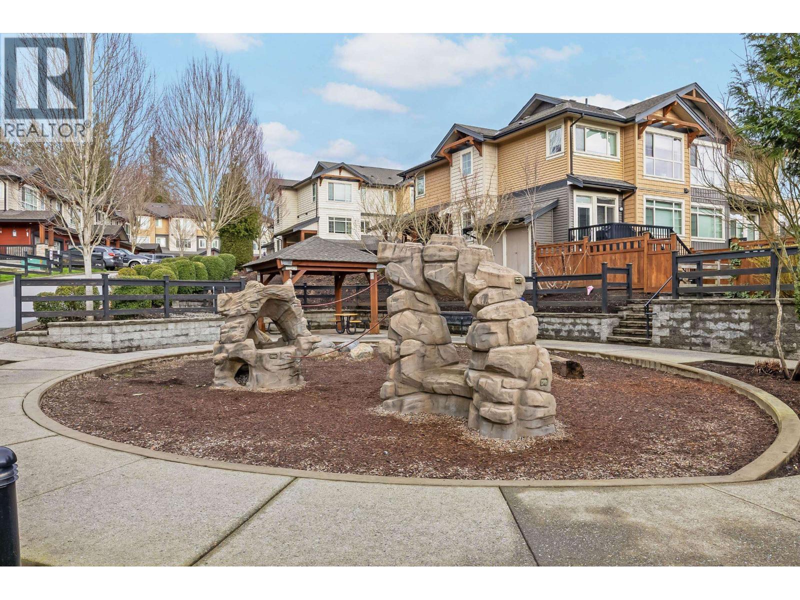136 11305 240 Street Property Photo 31