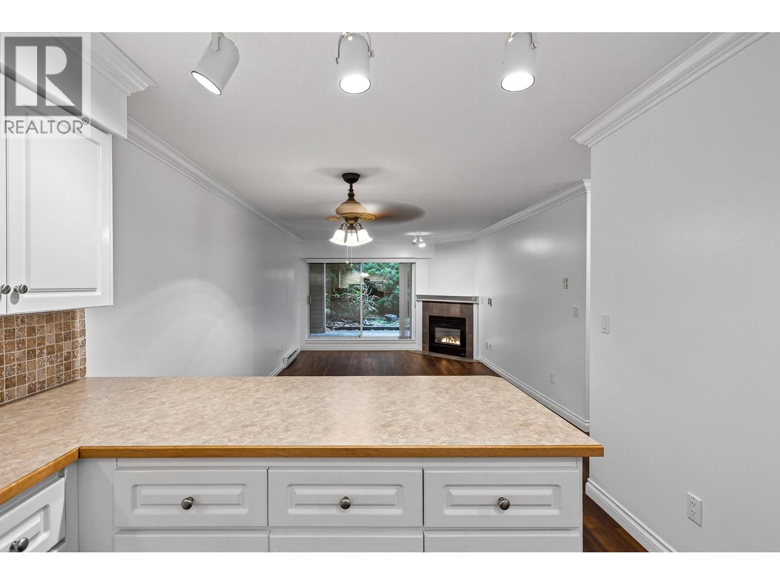 107 1215 Pacific Street Property Photo 12