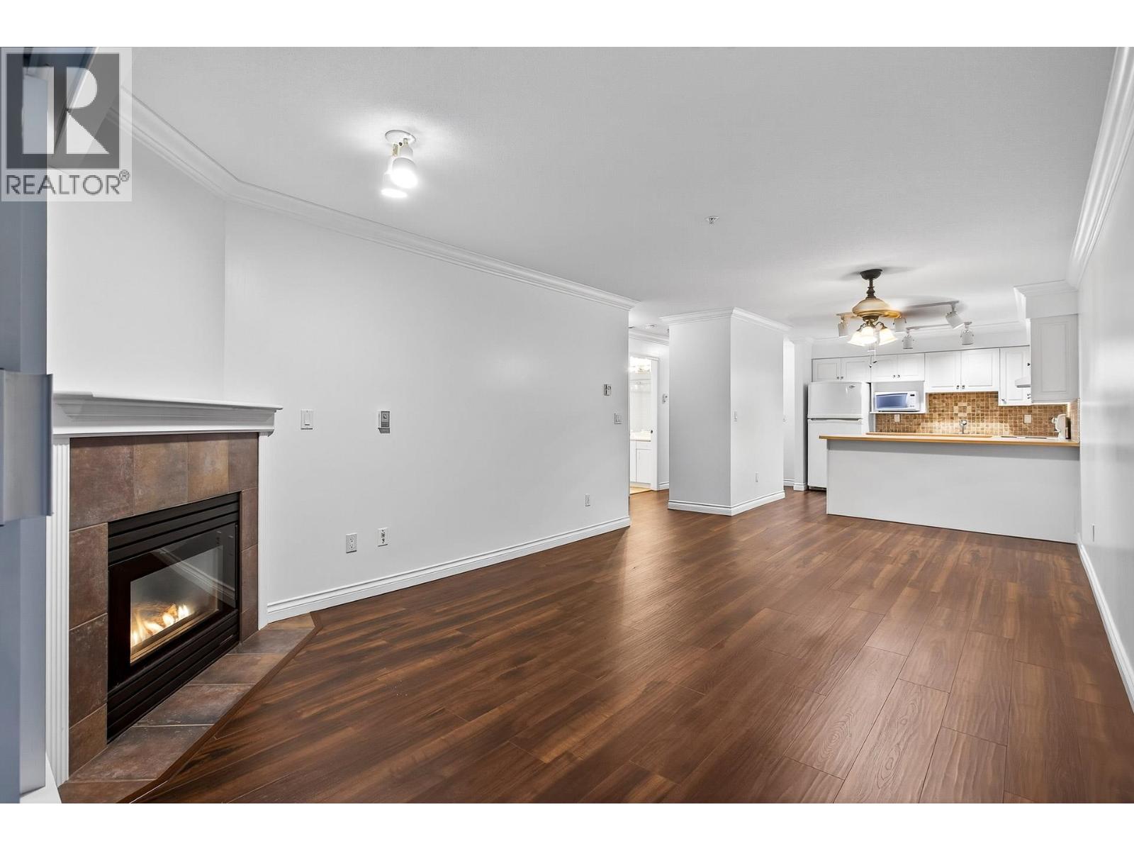 107 1215 Pacific Street Property Photo 17