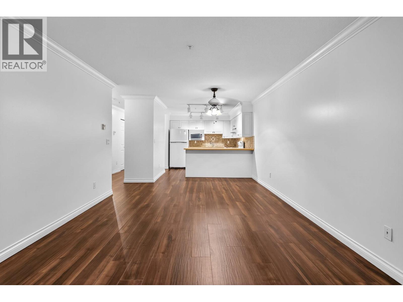 107 1215 Pacific Street Property Photo 18