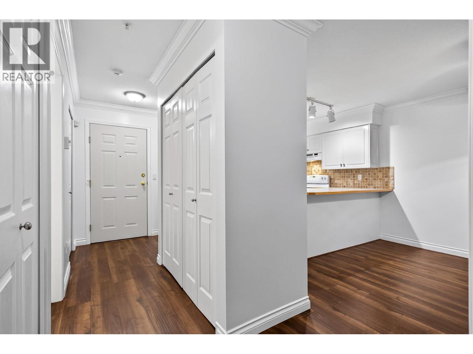 107 1215 Pacific Street Property Photo 22