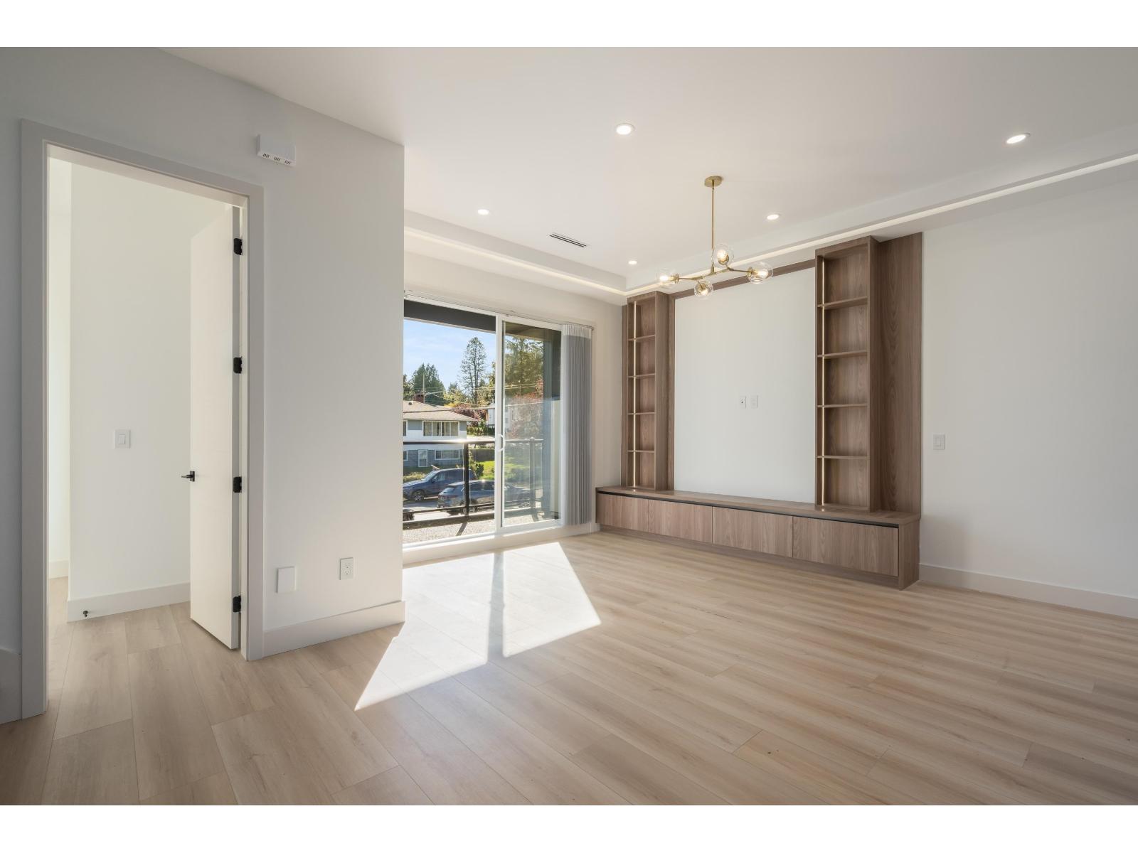 102 14753 111a Avenue Property Photo 8