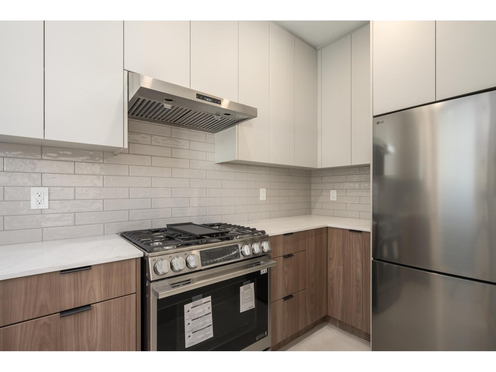 102 14753 111a Avenue Property Photo 12