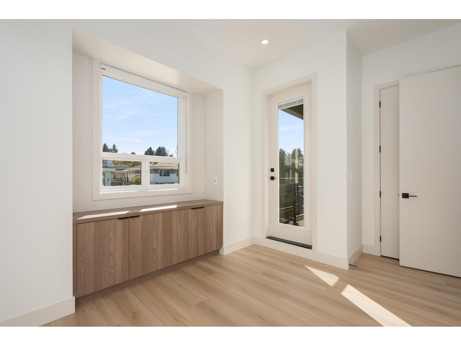 102 14753 111a Avenue Property Photo 14