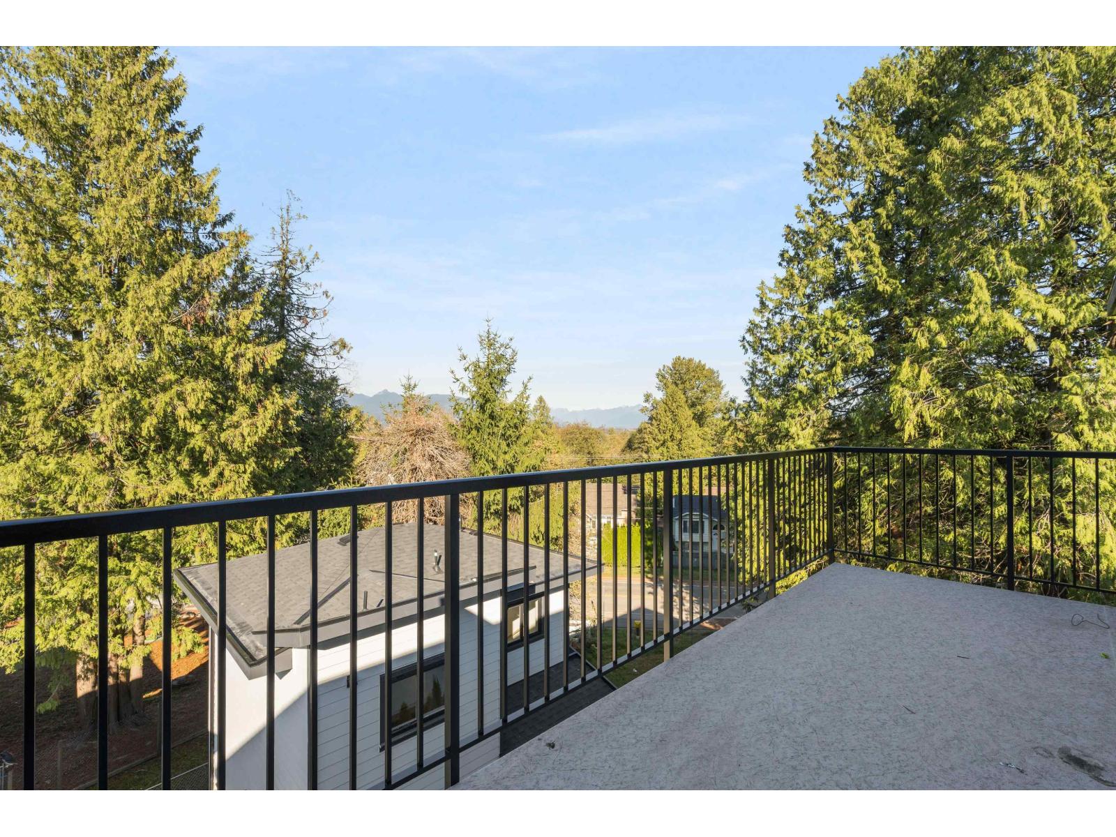 102 14753 111a Avenue Property Photo 22