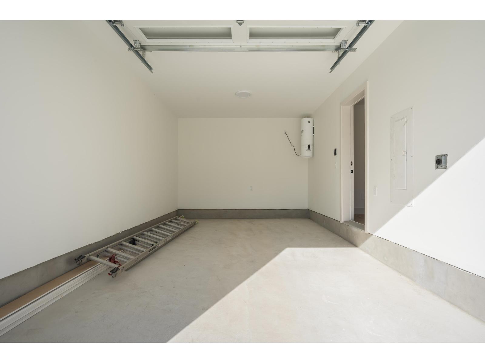 102 14753 111a Avenue Property Photo 32