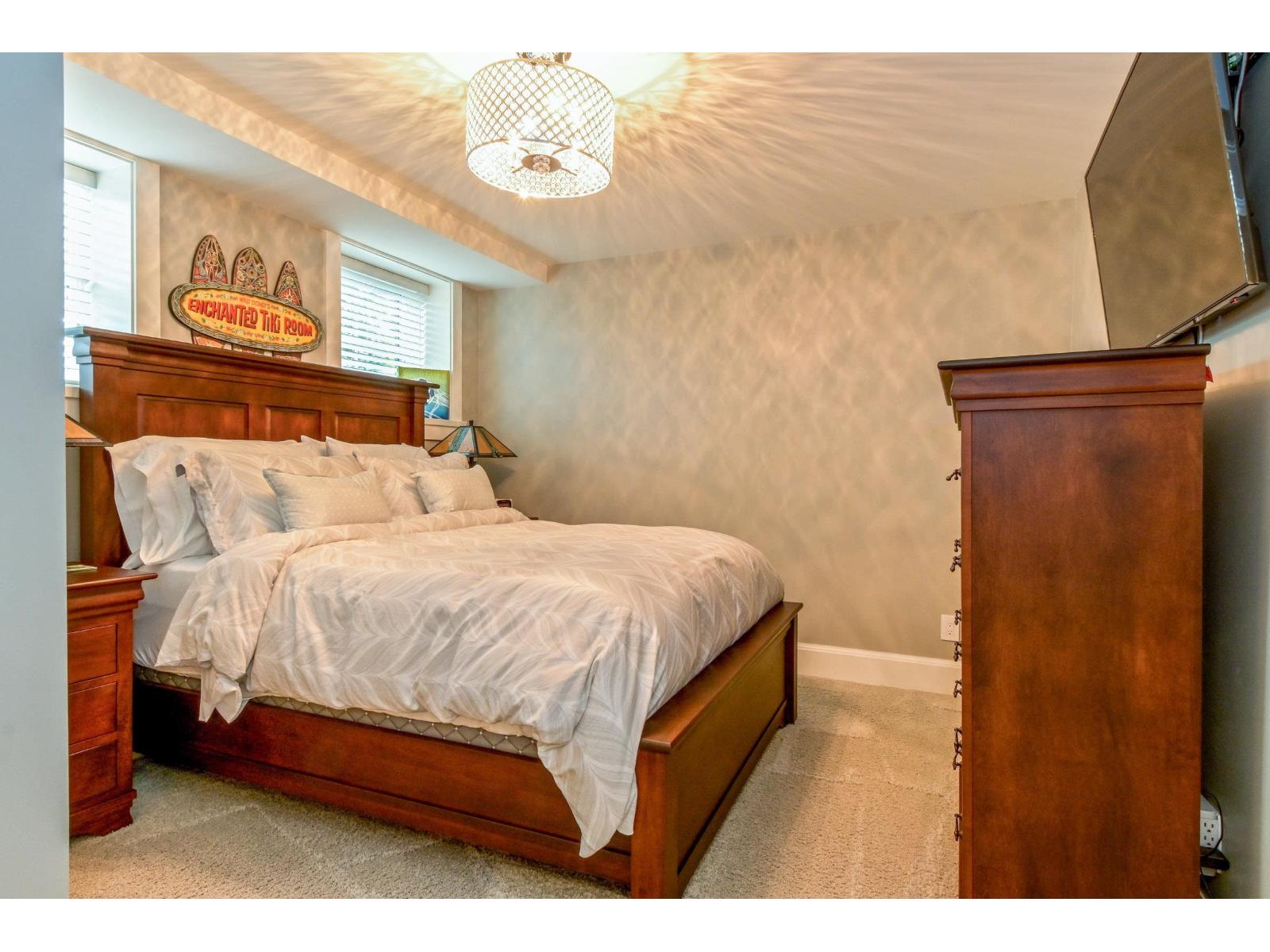 23667 36a Avenue Property Photo 23