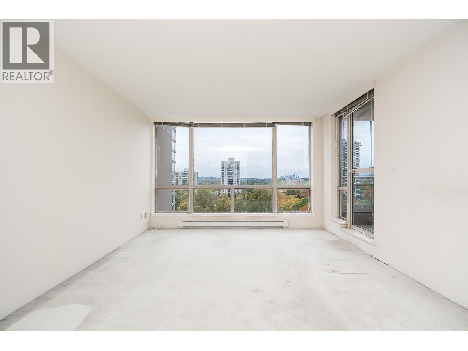 1802 9633 Manchester Drive Property Photo 3