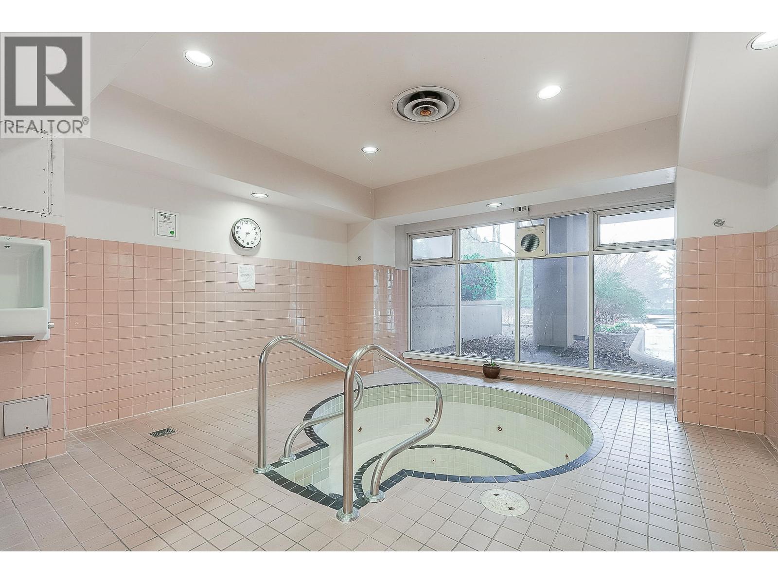 1802 9633 Manchester Drive Property Photo 31