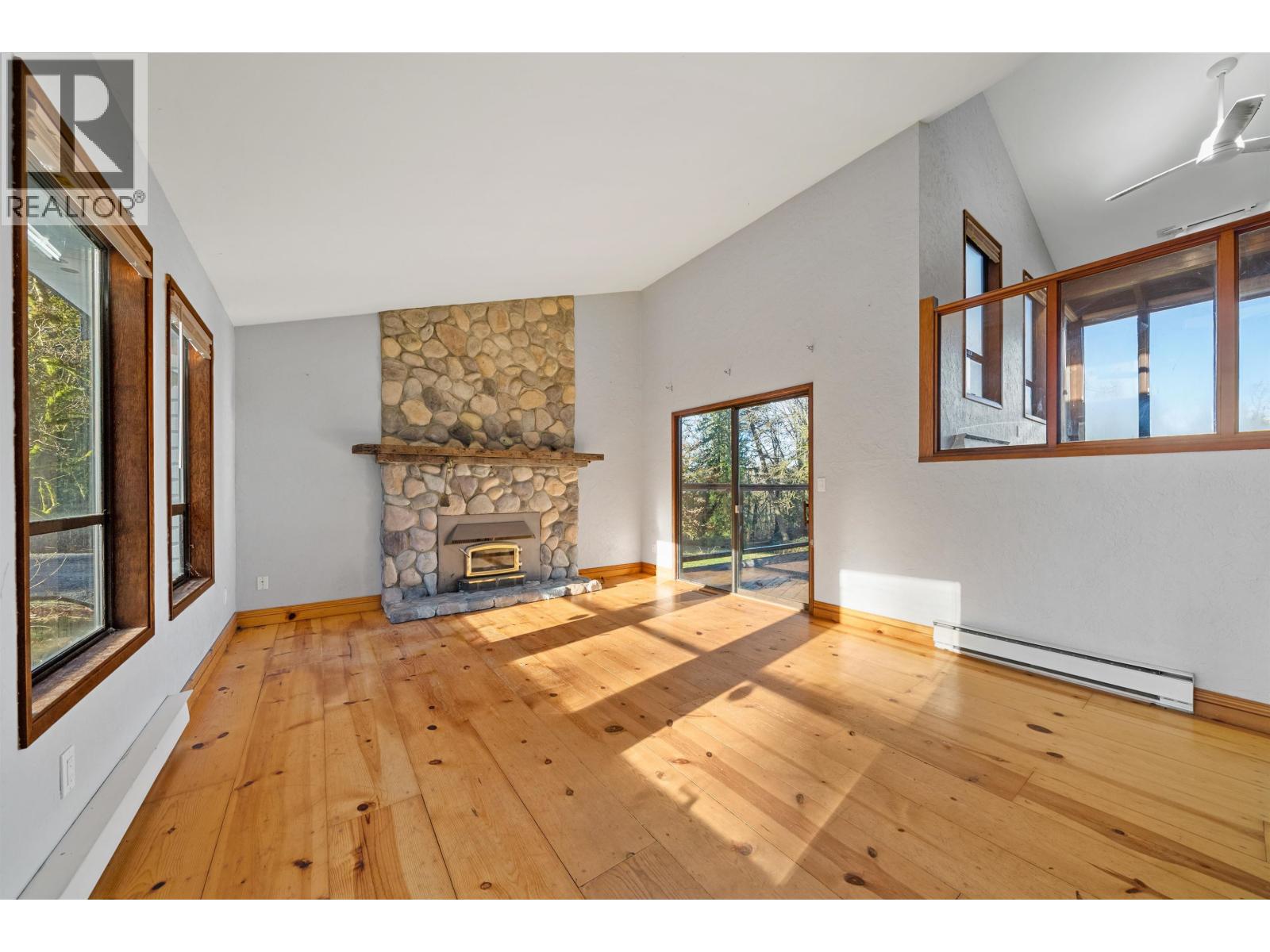 25443 Bosonworth Avenue Property Photo 4