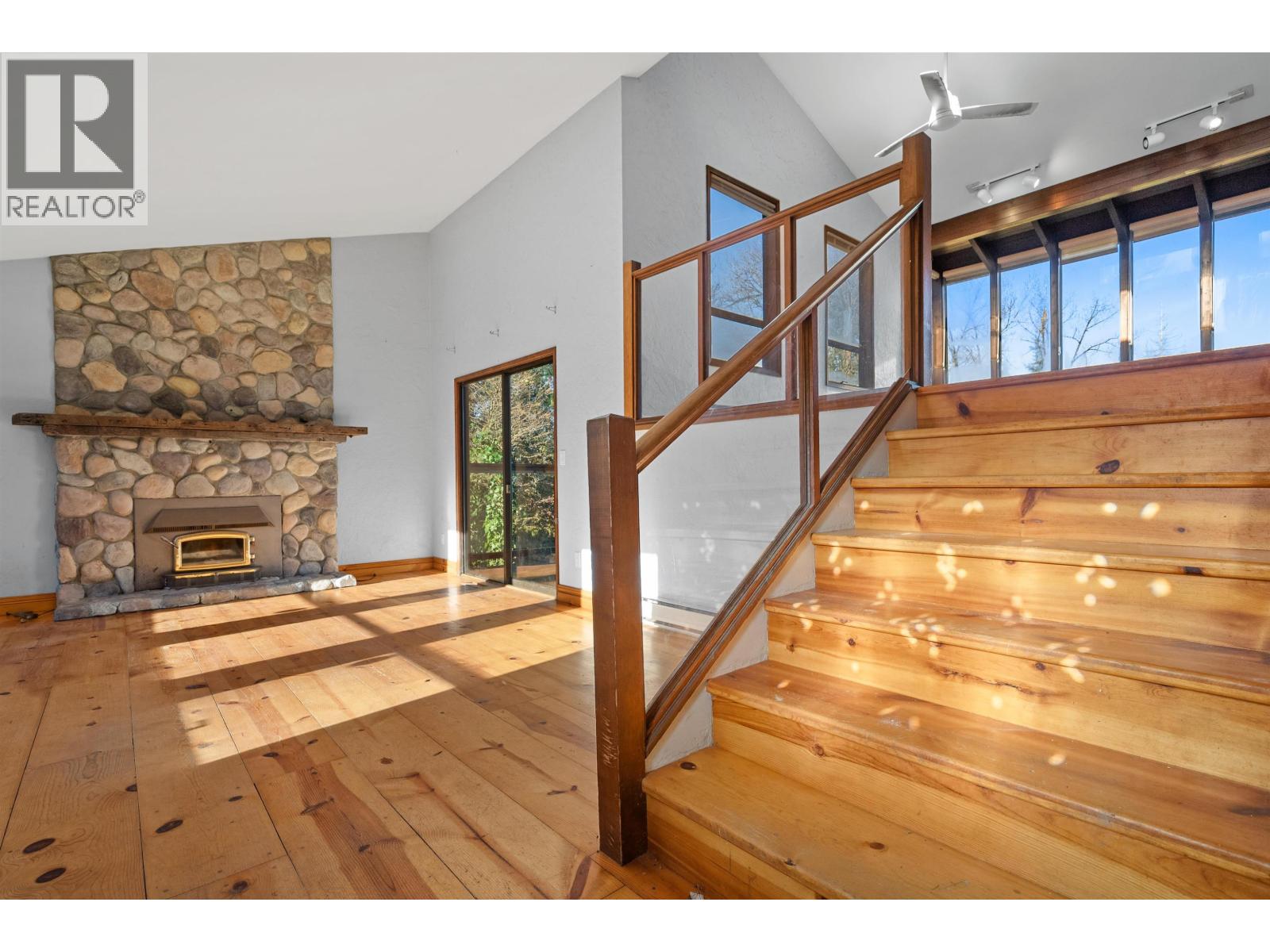 25443 Bosonworth Avenue Property Photo 7