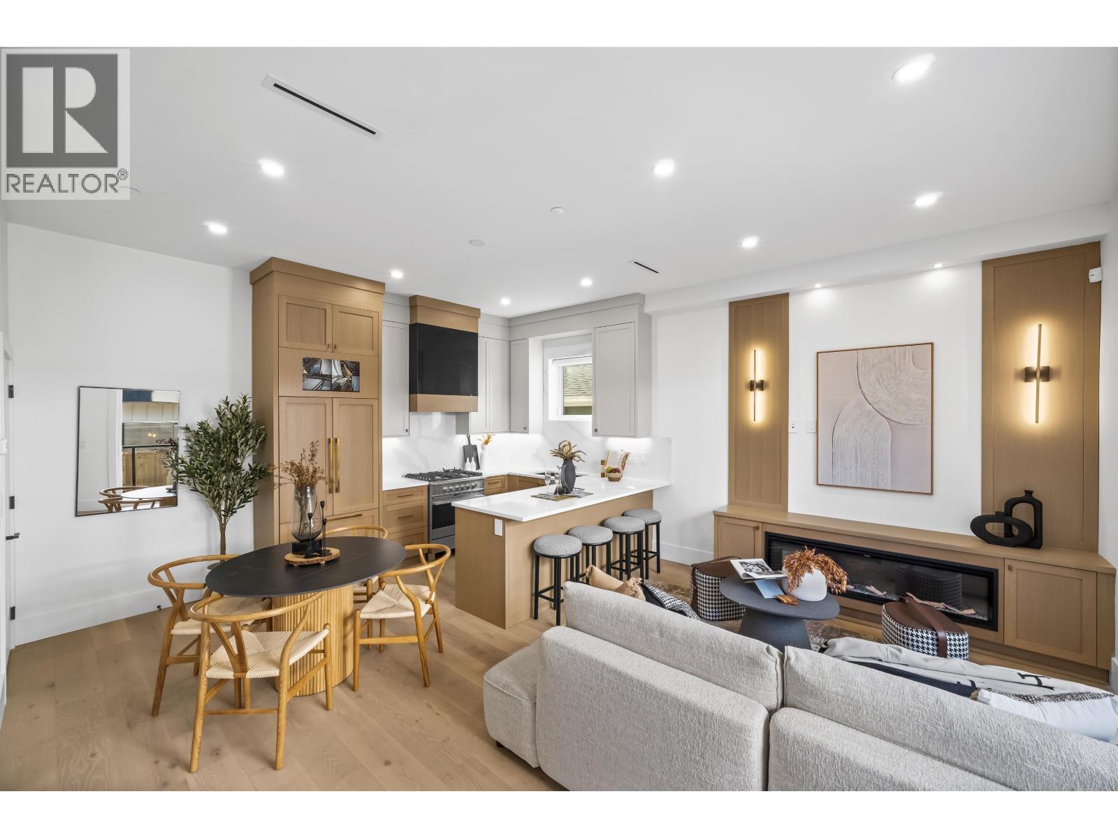 2712 Kitchener Street Property Photo 1