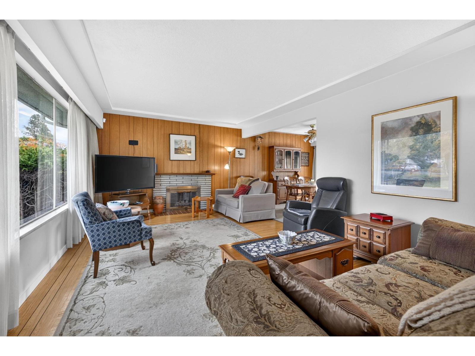 12614 102 Avenue Property Photo 2
