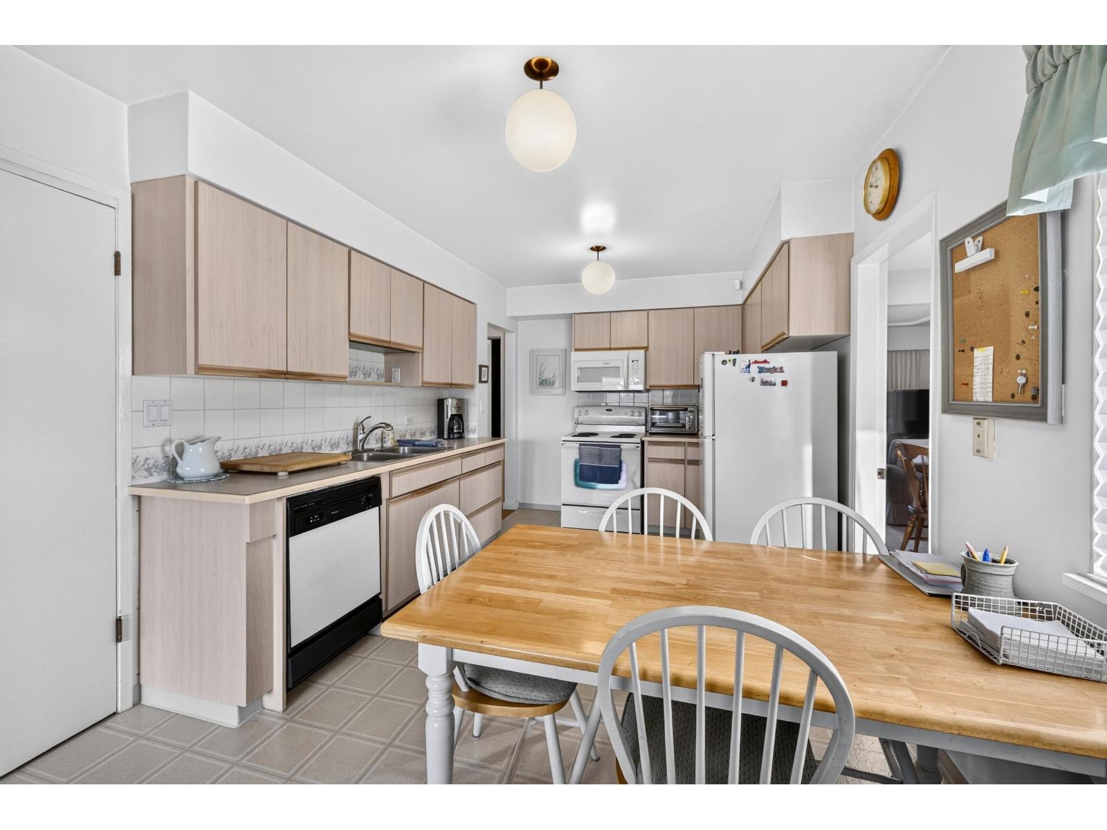 12614 102 Avenue Property Photo 11