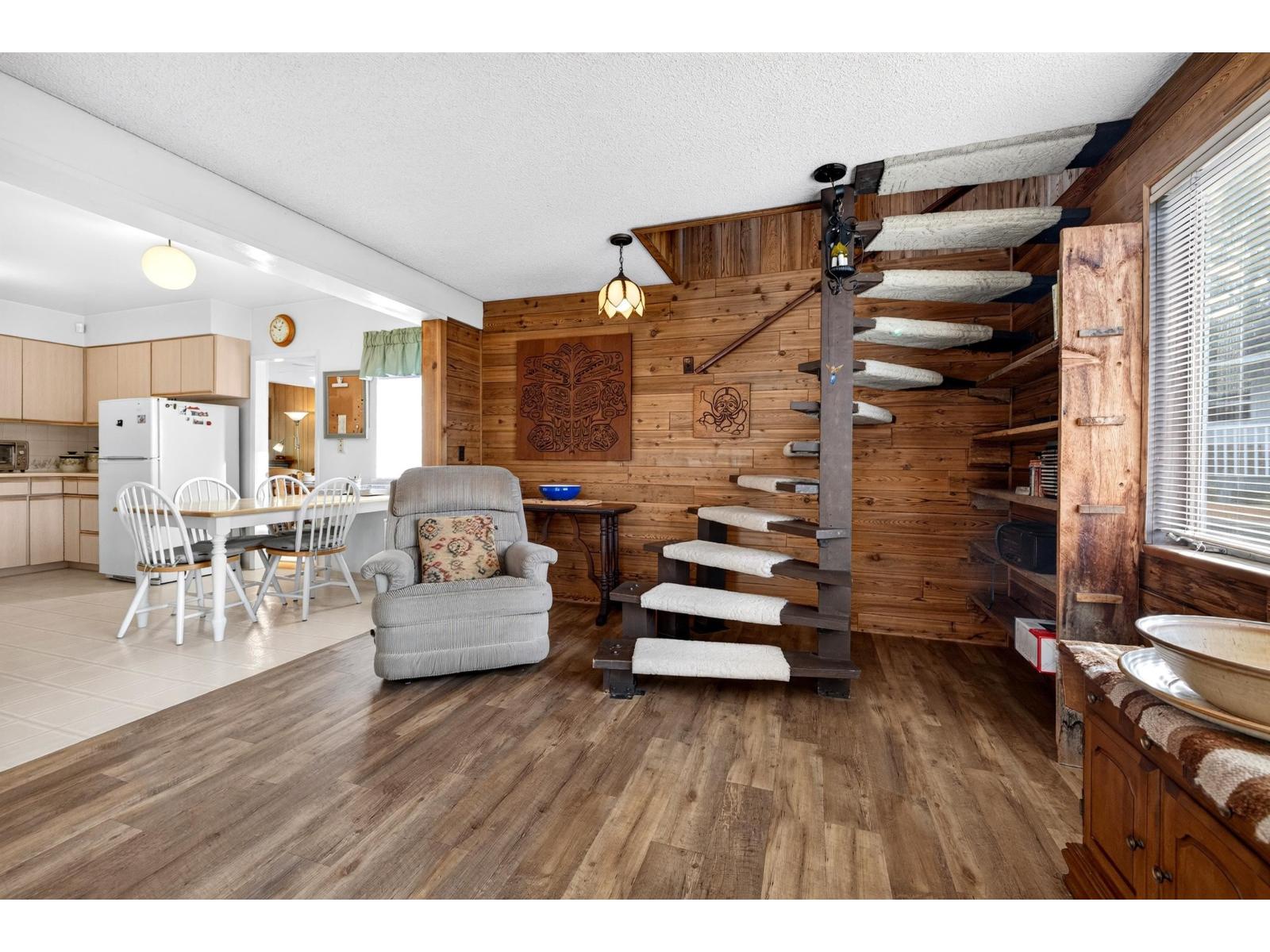 12614 102 Avenue Property Photo 14