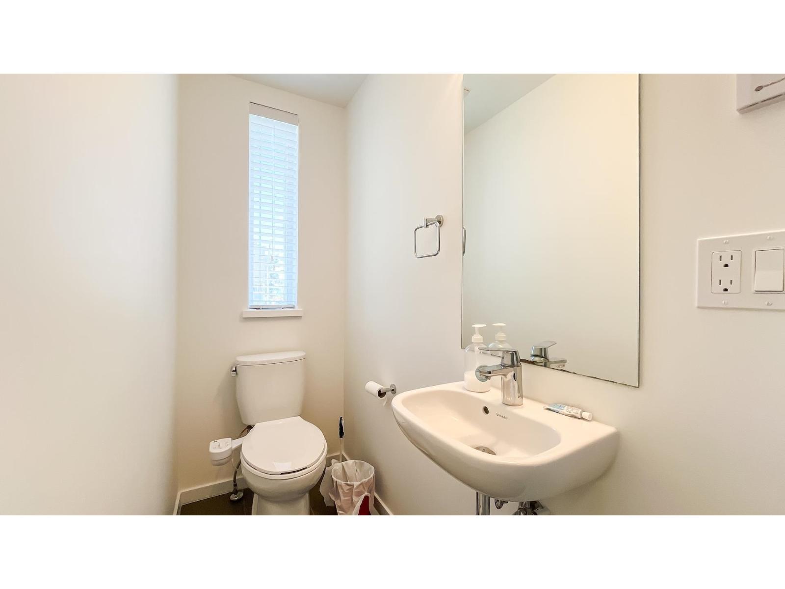 1 15487 99a Avenue Property Photo 12