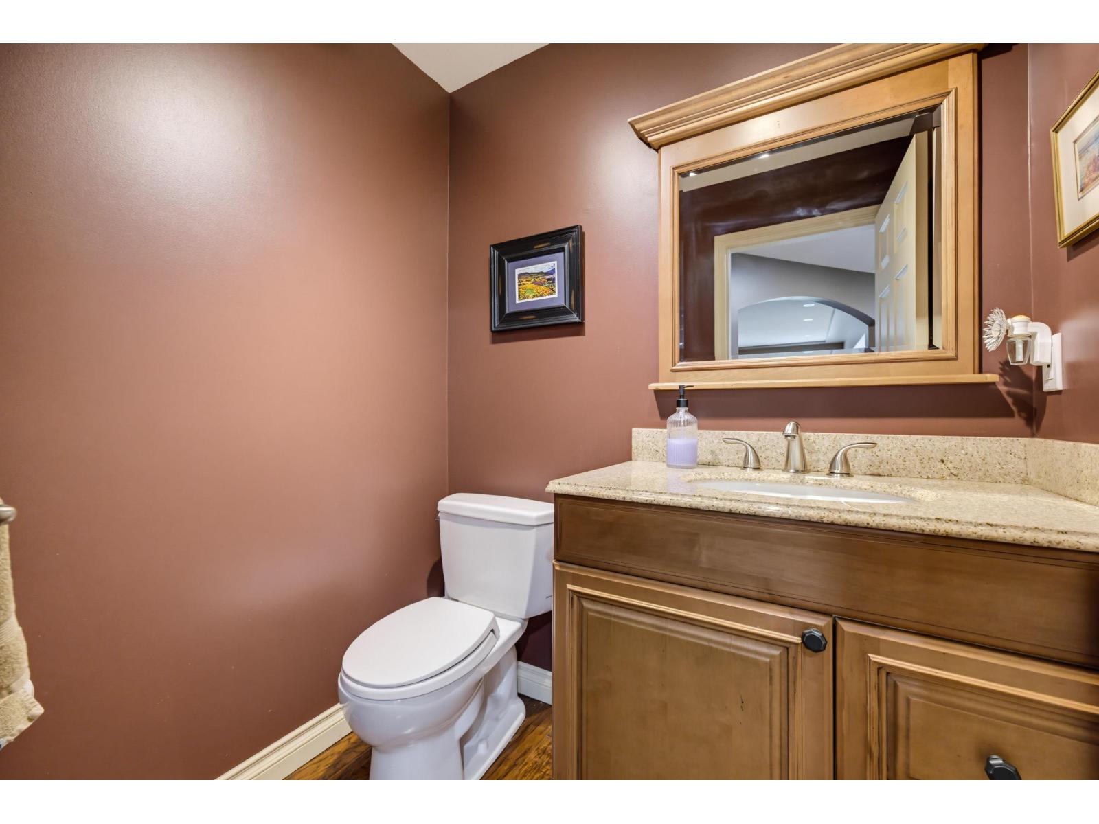 9117 207b Street Property Photo 11