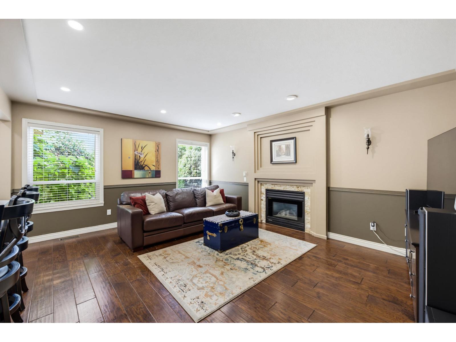 9117 207b Street Property Photo 13