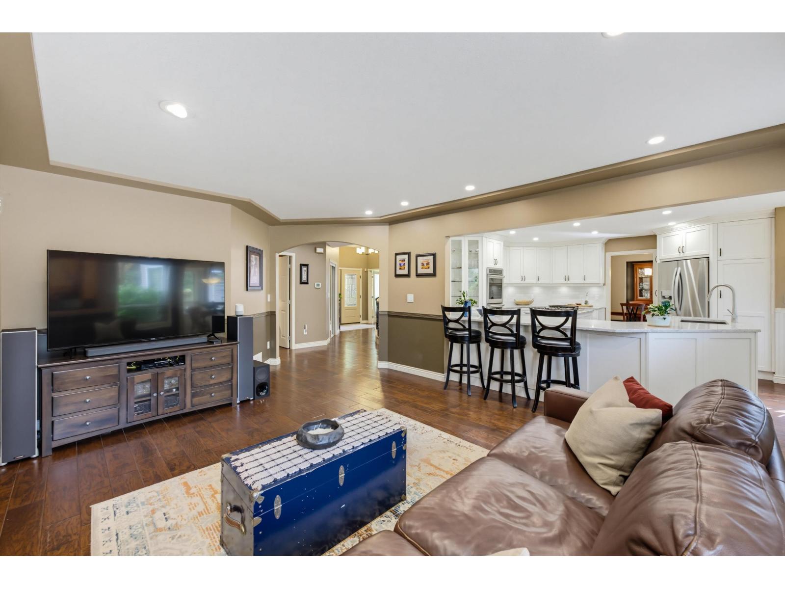 9117 207b Street Property Photo 15