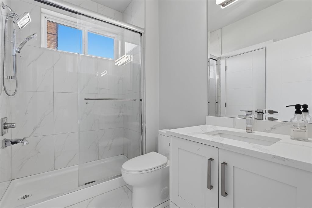 5735 144a Street Property Photo 21