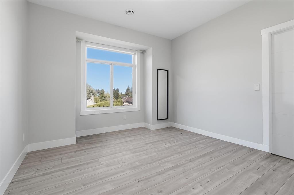 5735 144a Street Property Photo 24