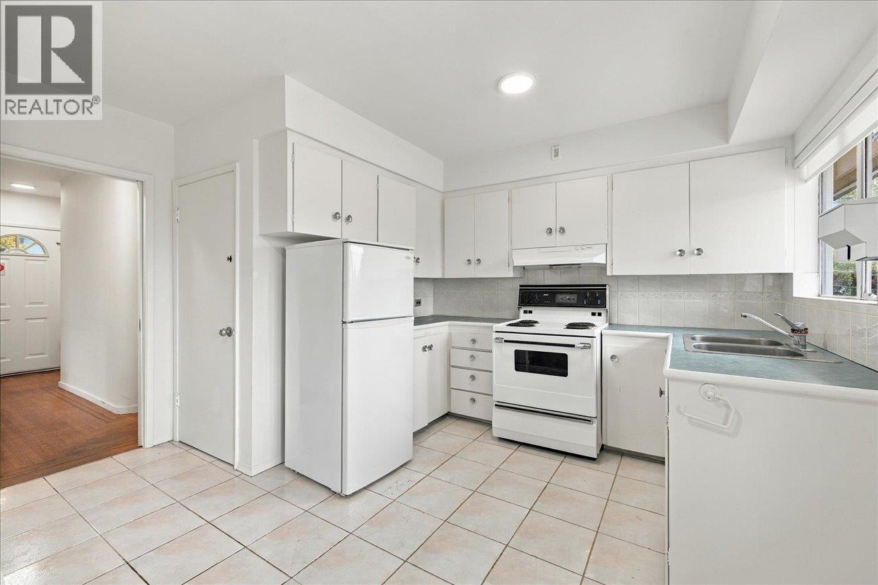4656 Brentlawn Drive Property Photo 13