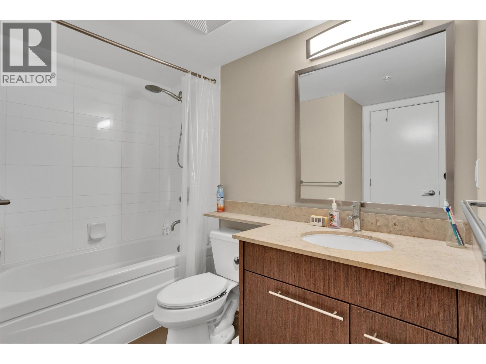 905 4888 Brentwood Drive Property Photo 8