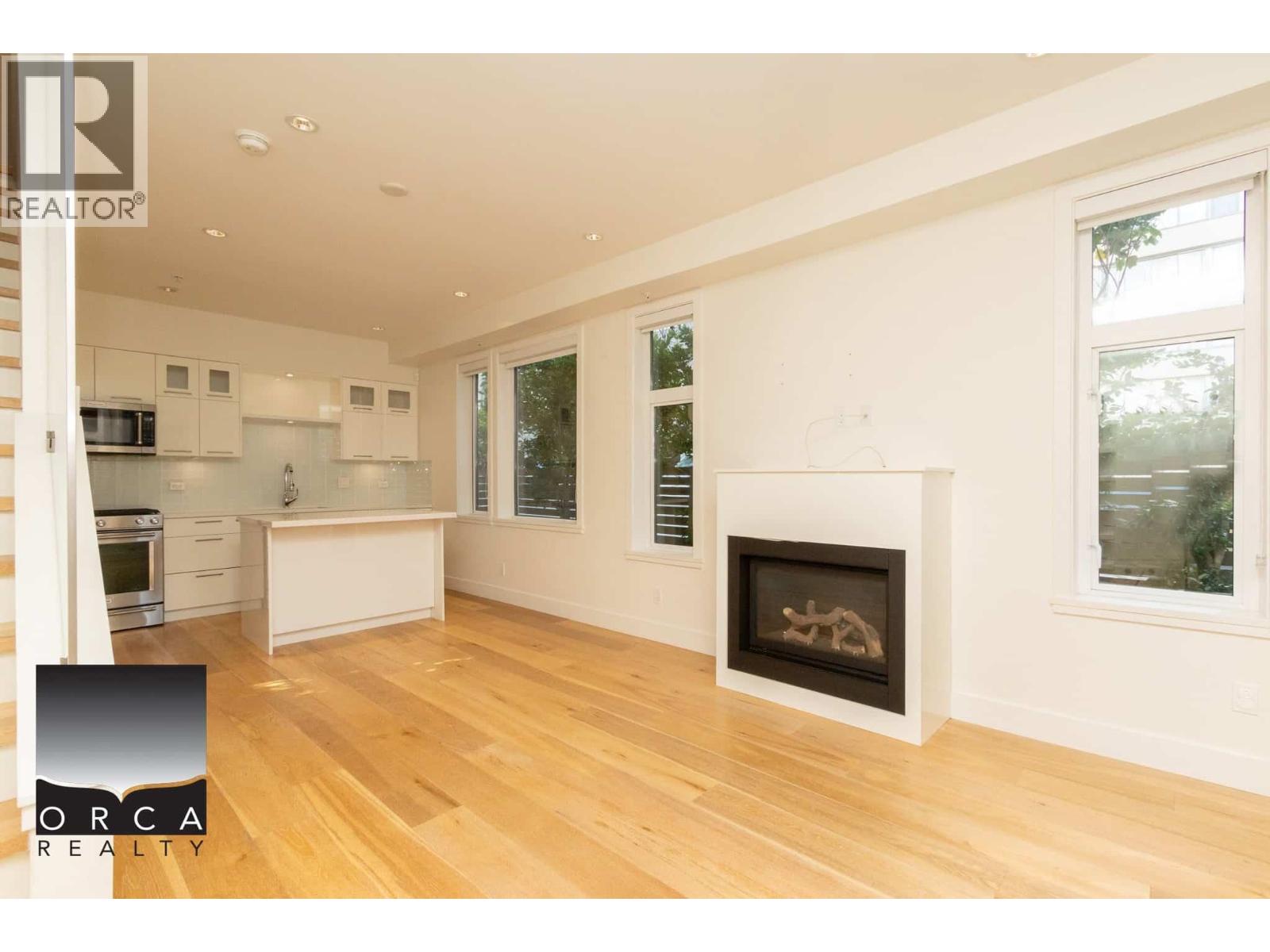 1078 Nicola Street Property Photo 2