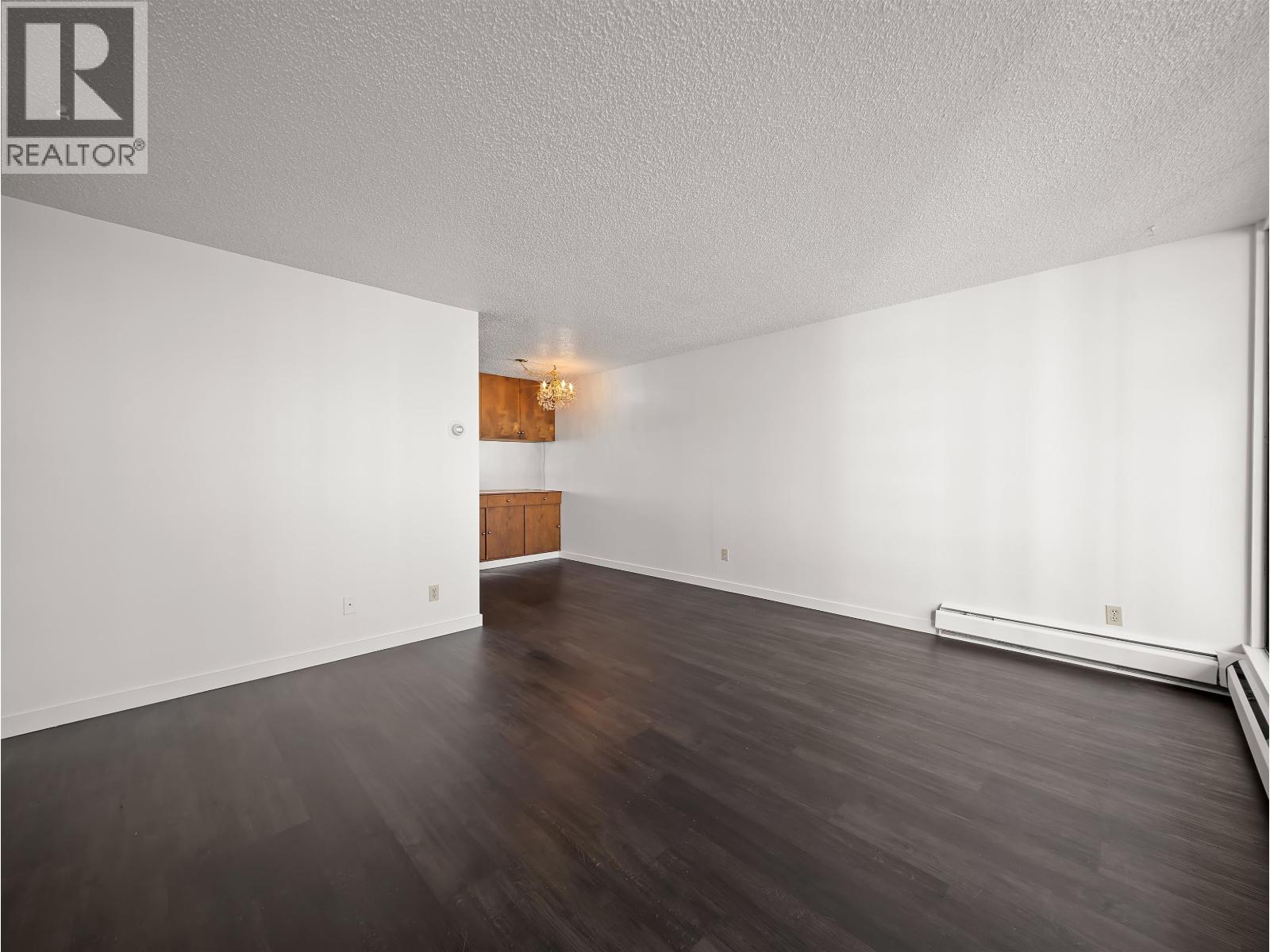 503-504 1725 Pendrell Street Property Photo 3