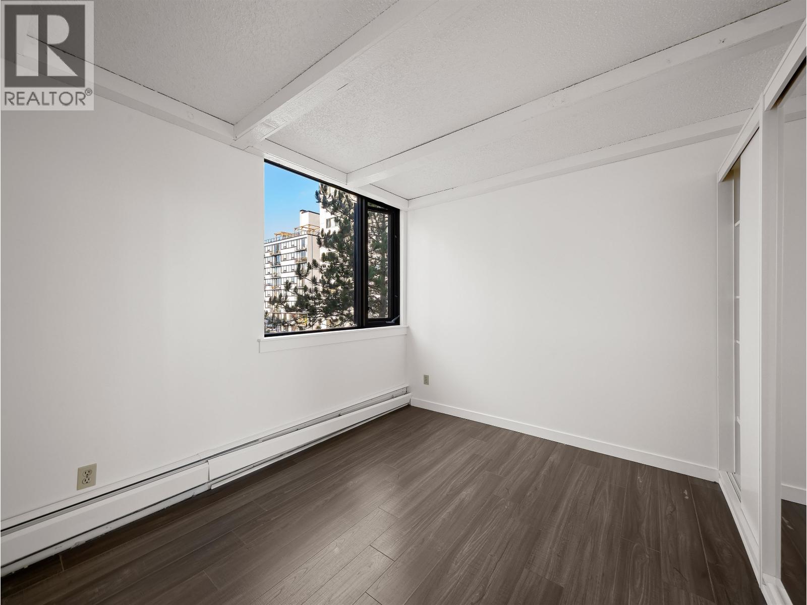 503-504 1725 Pendrell Street Property Photo 10
