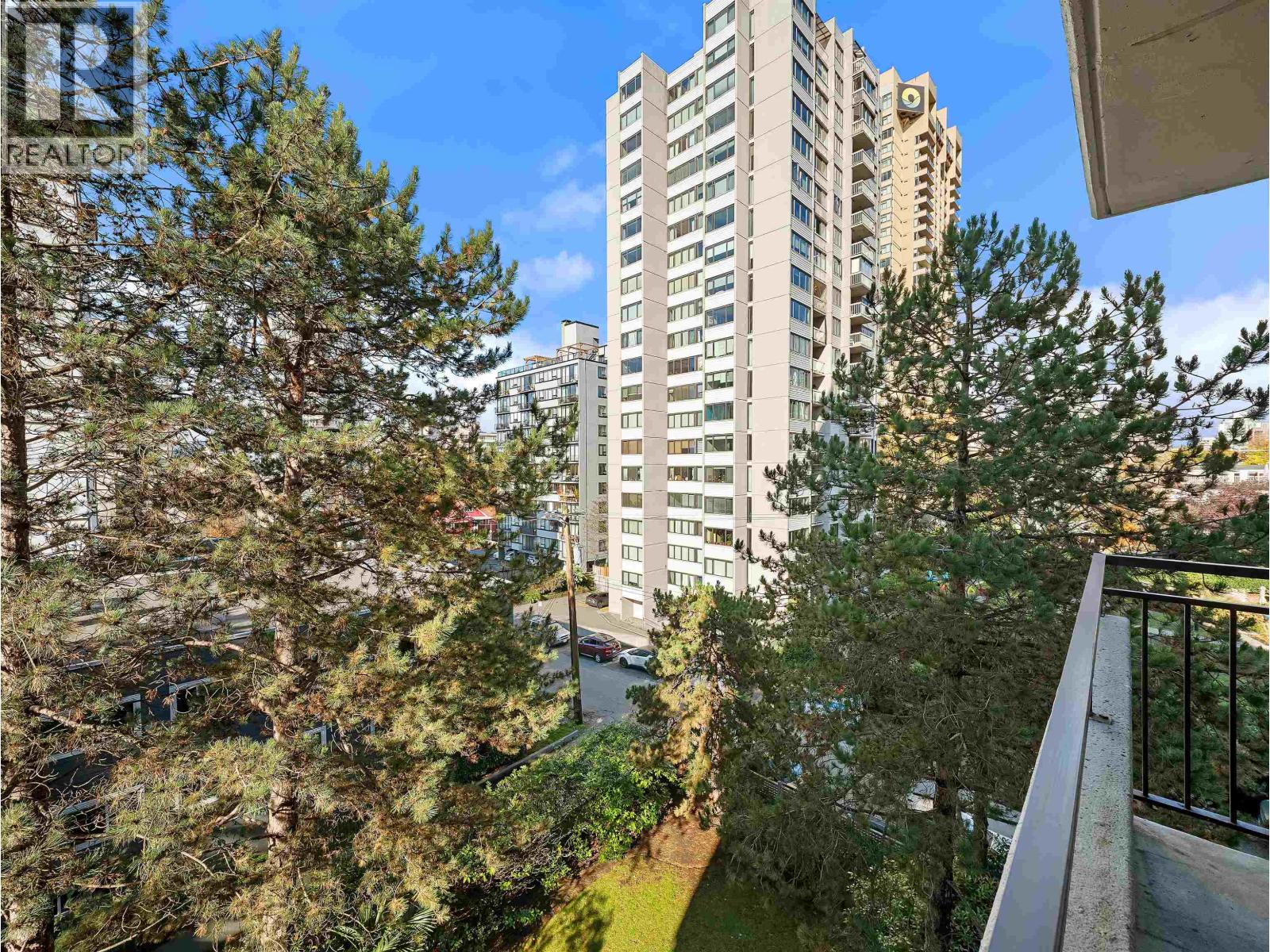 503-504 1725 Pendrell Street Property Photo 12