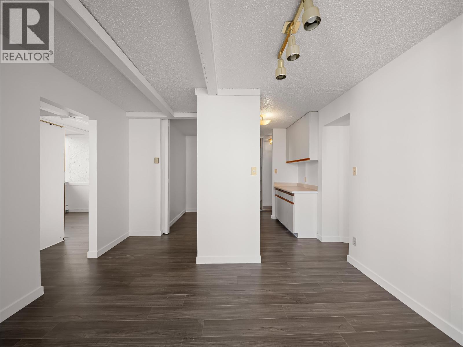 503-504 1725 Pendrell Street Property Photo 13