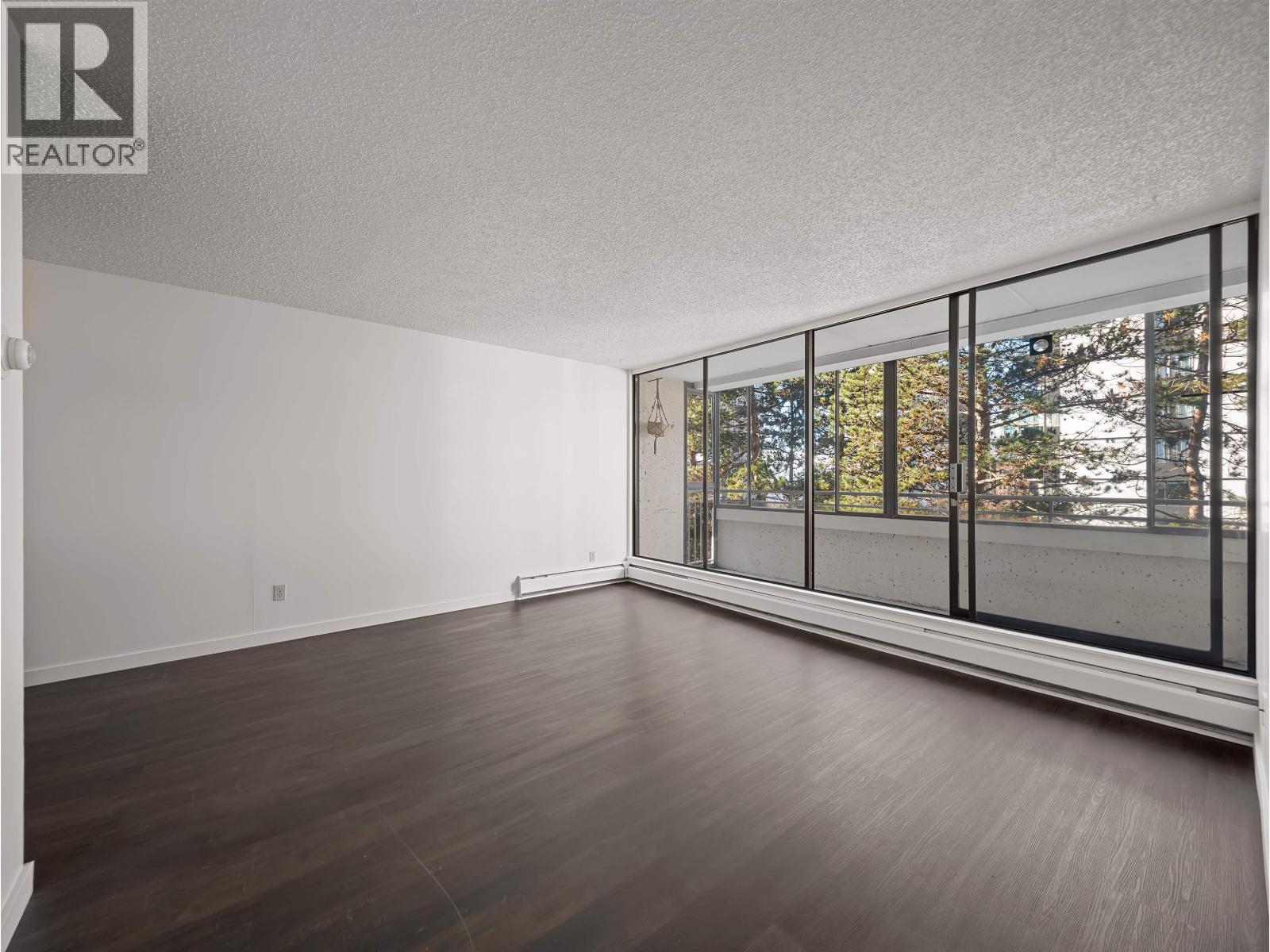 503-504 1725 Pendrell Street Property Photo 27
