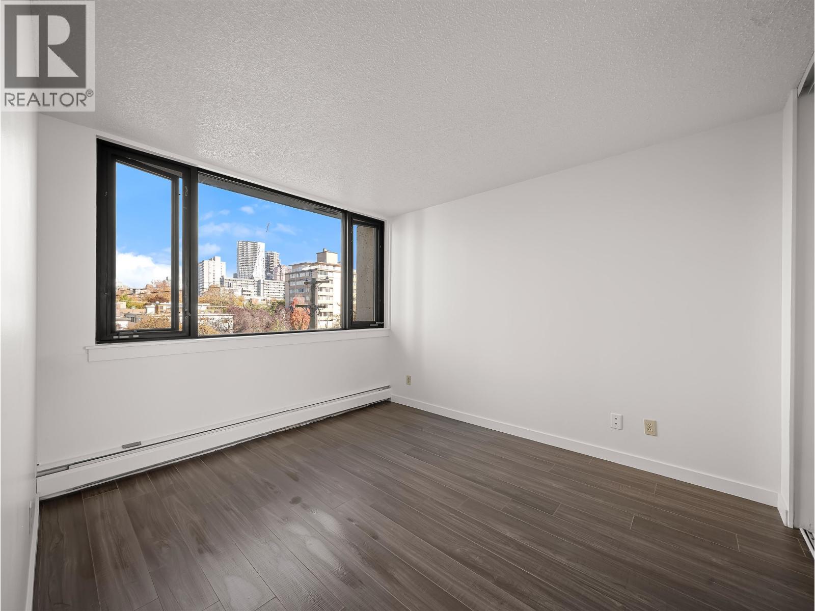 503-504 1725 Pendrell Street Property Photo 29