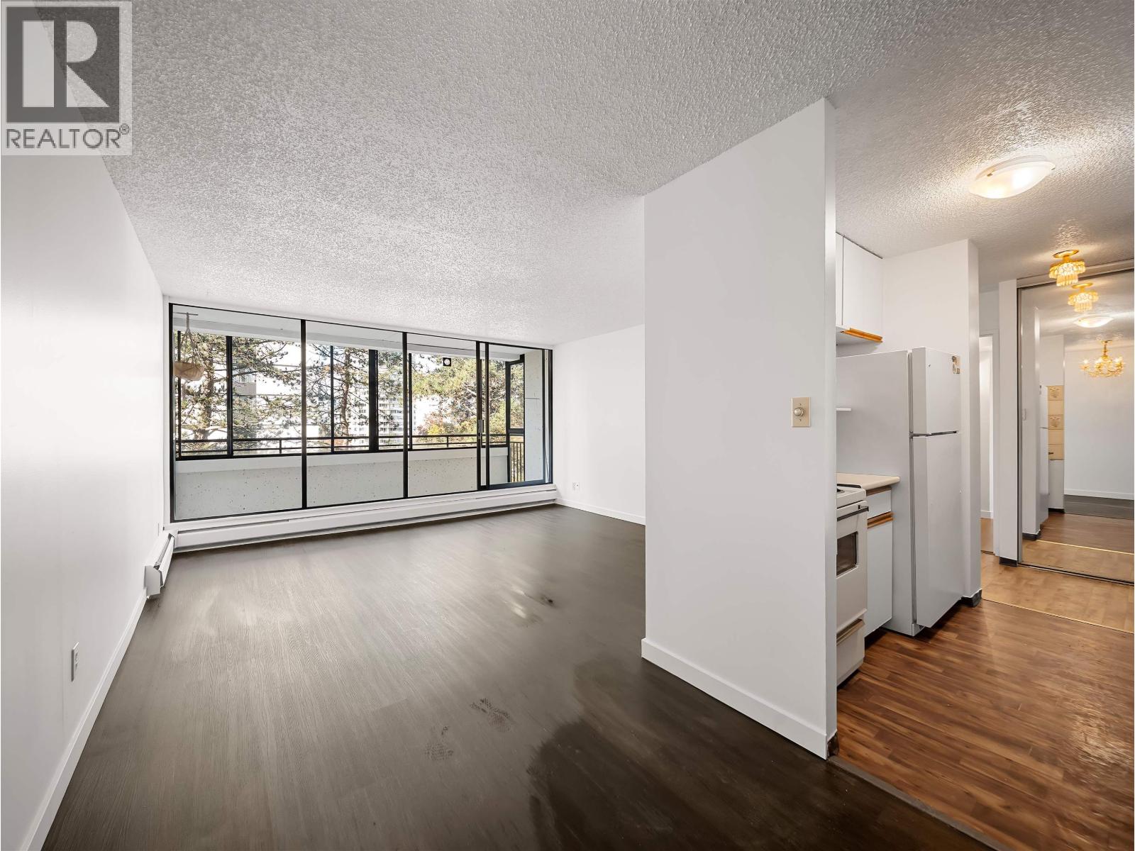 503-504 1725 Pendrell Street Property Photo 30