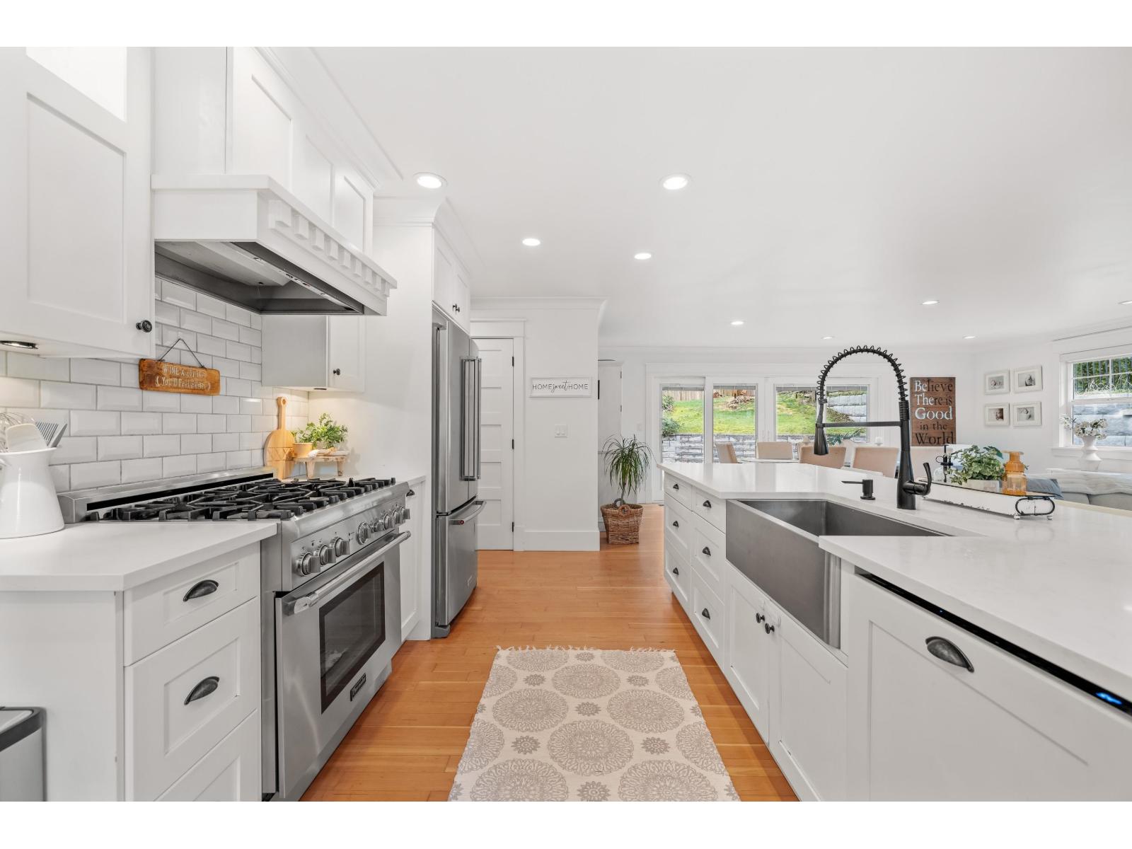 20492 43 Avenue Property Photo 12