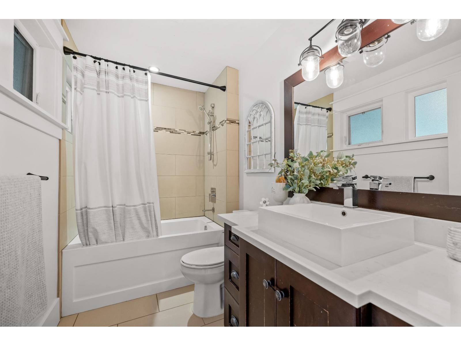 20492 43 Avenue Property Photo 17