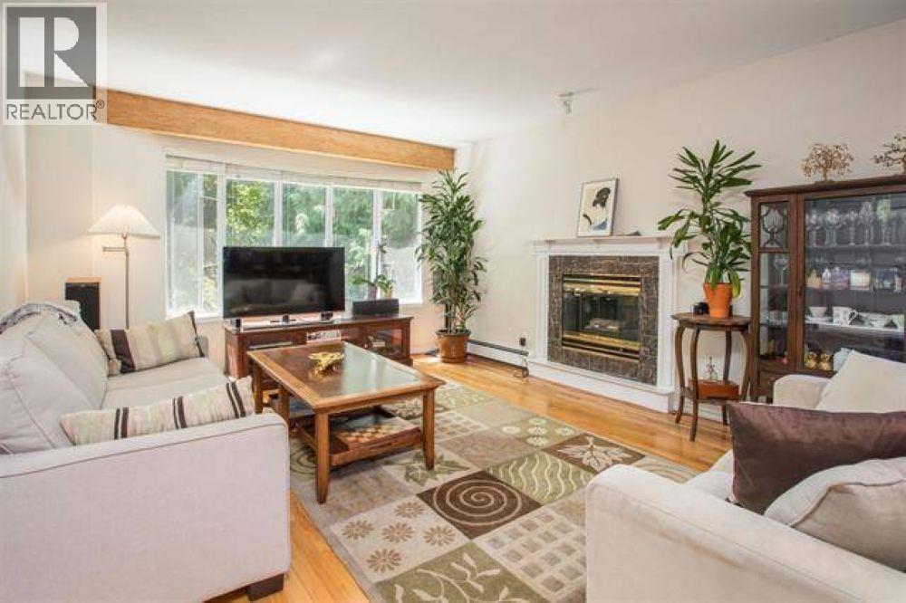 Upper-2945 W 12TH AVENUE Property Photo 1