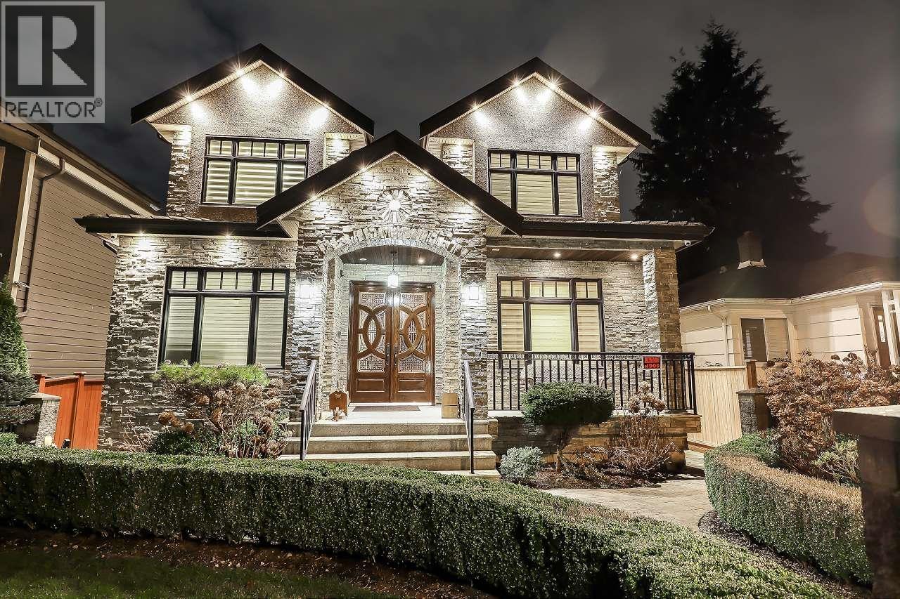66 W 44th Avenue Property Photo 1