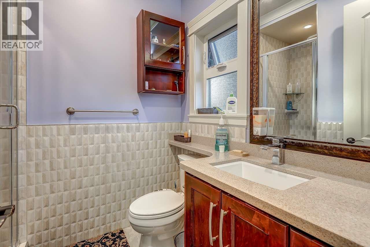 66 W 44th Avenue Property Photo 15
