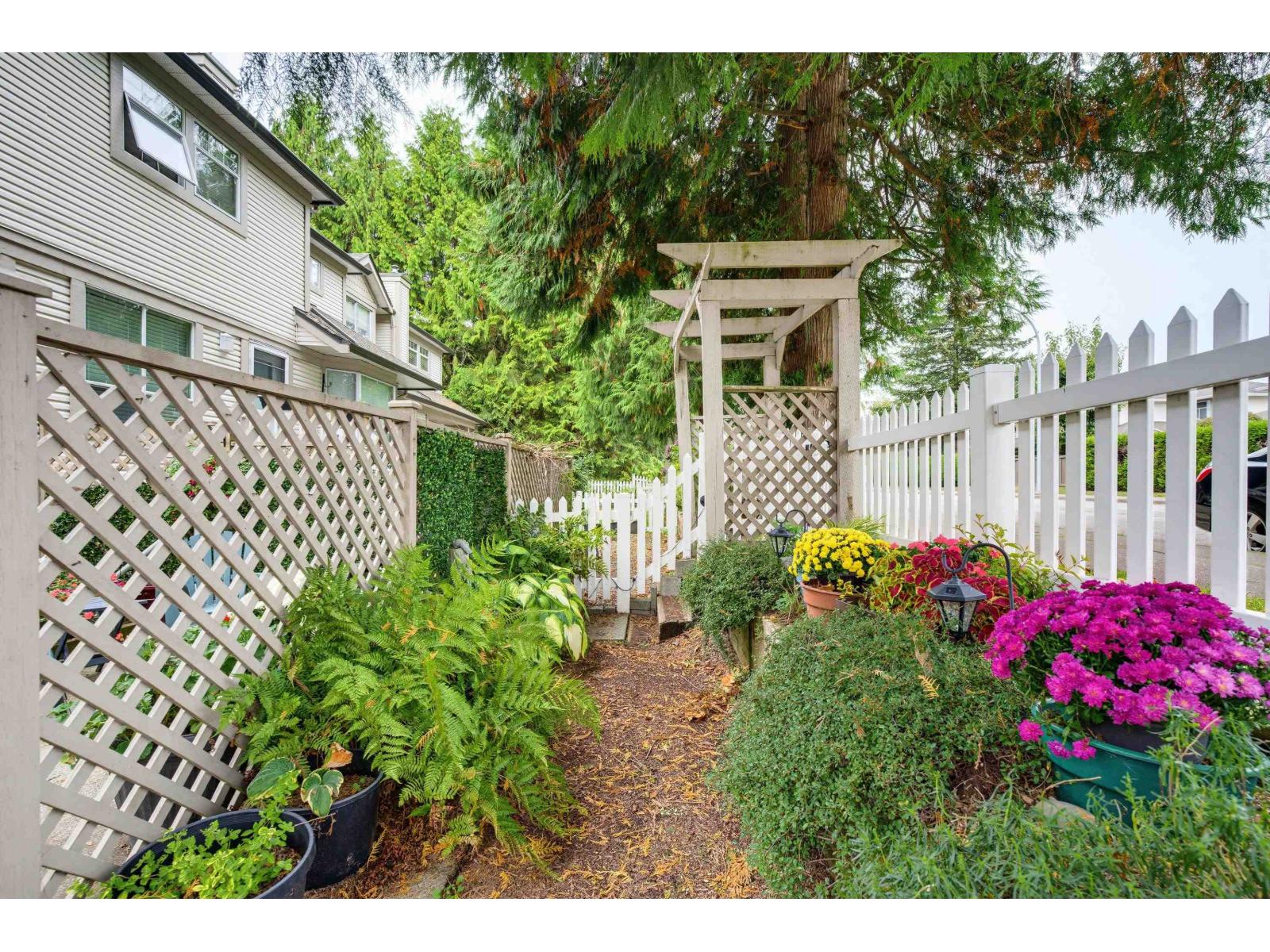 83 16318 82 Avenue Property Photo 37