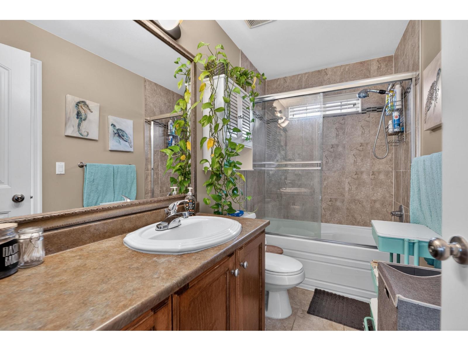 17473 64a Avenue Property Photo 33