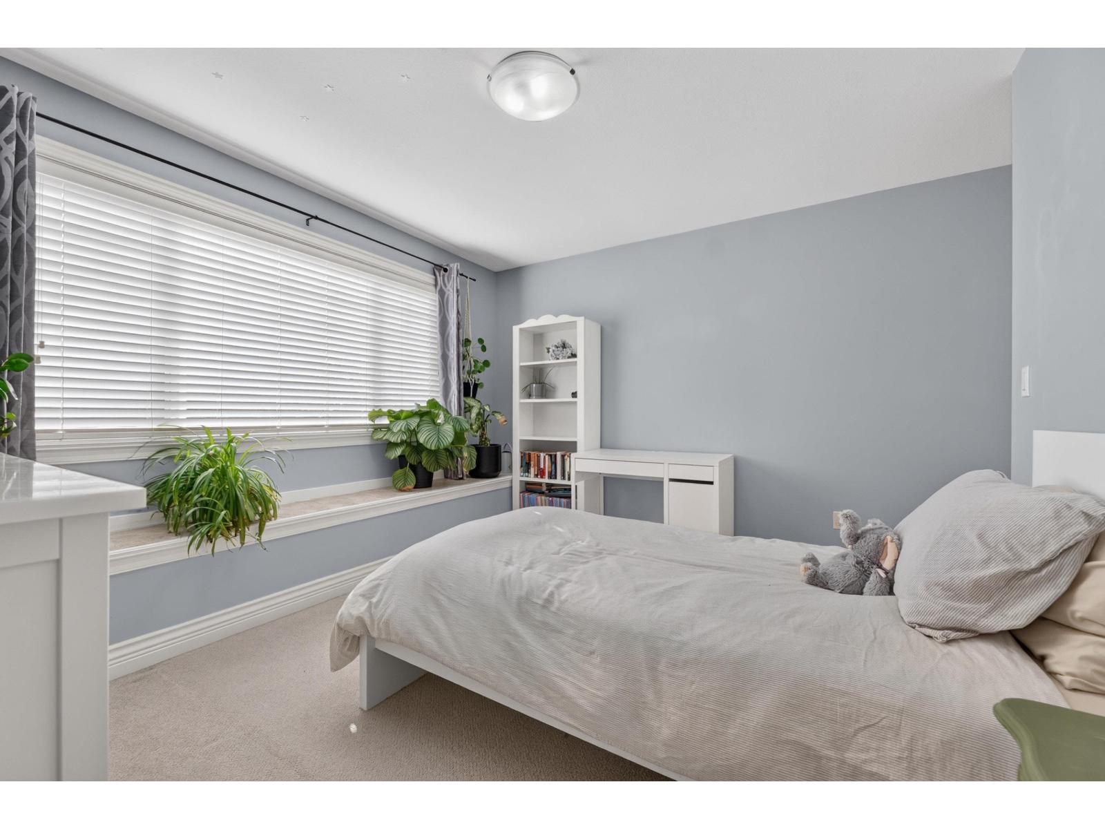 17473 64a Avenue Property Photo 34