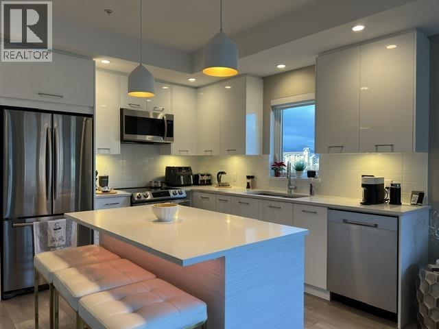 516 38033 Second Avenue Property Photo 2