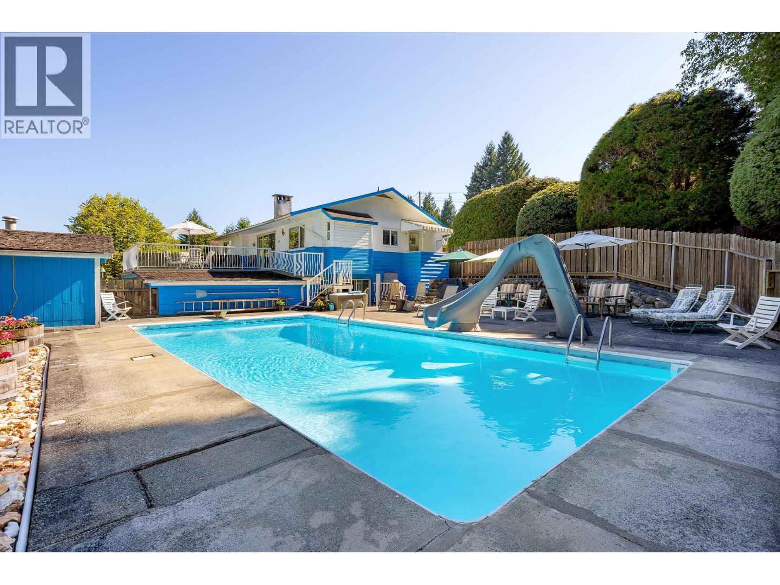 1619 Stella Place Property Photo 2