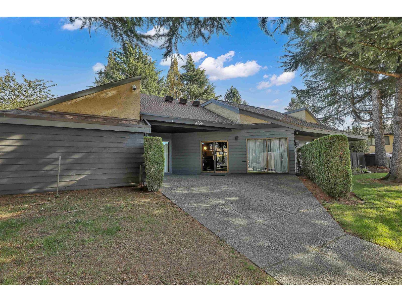 227 9460 Prince Charles Boulevard Property Photo 5